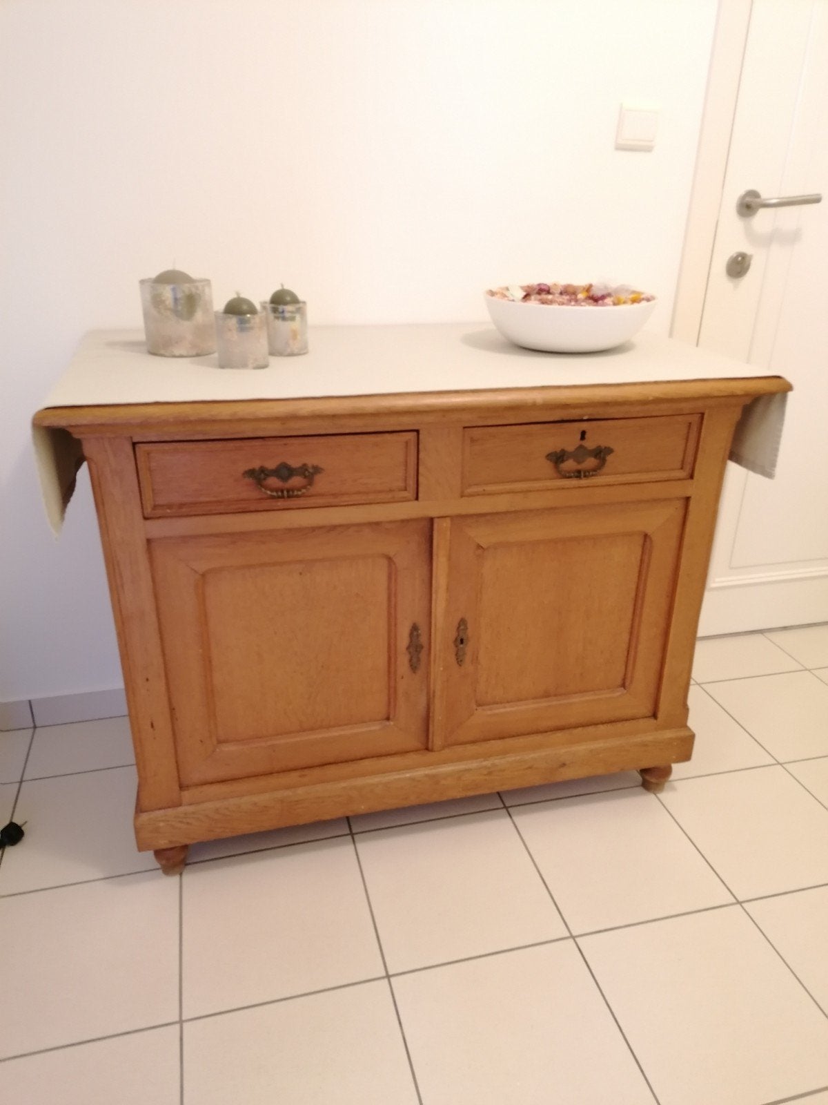 Eiken kast, Enlèvement