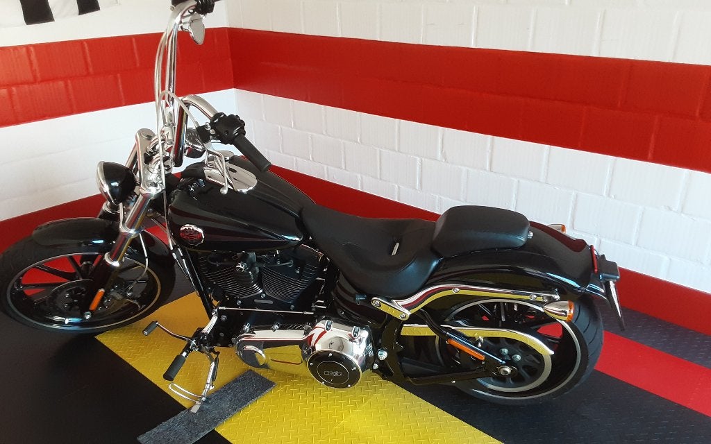 Harley Davidson Breakout, ABS, Occasion, Plus de 35 kW, Chopper