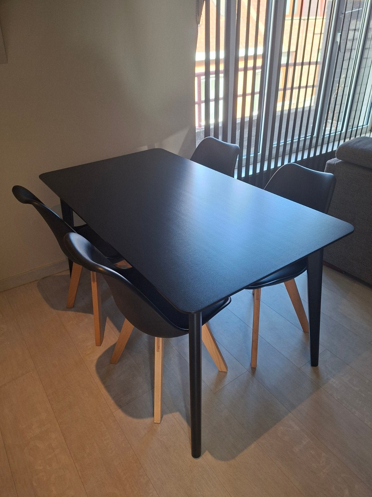 eettafel lisabo, Enlèvement