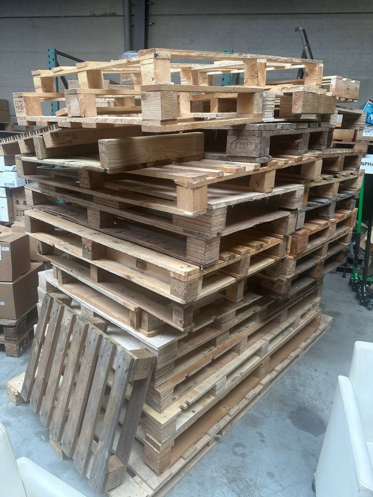 Gratis Paletten groot en klein, Doe-het-zelf en Bouw, Hout en Planken, Ophalen, Zo goed als nieuw