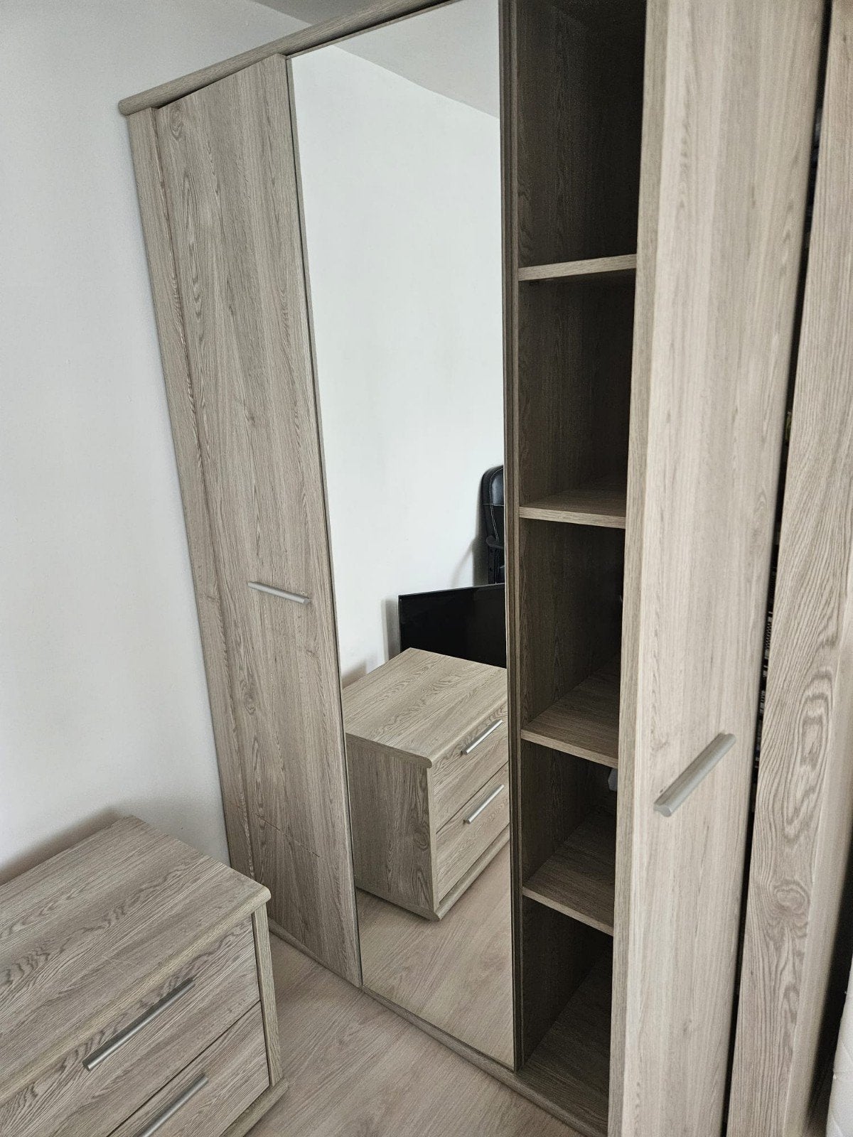 2 kasten te koop aan een spotprijs!, Huis en Inrichting, Kasten | Kleerkasten, Ophalen