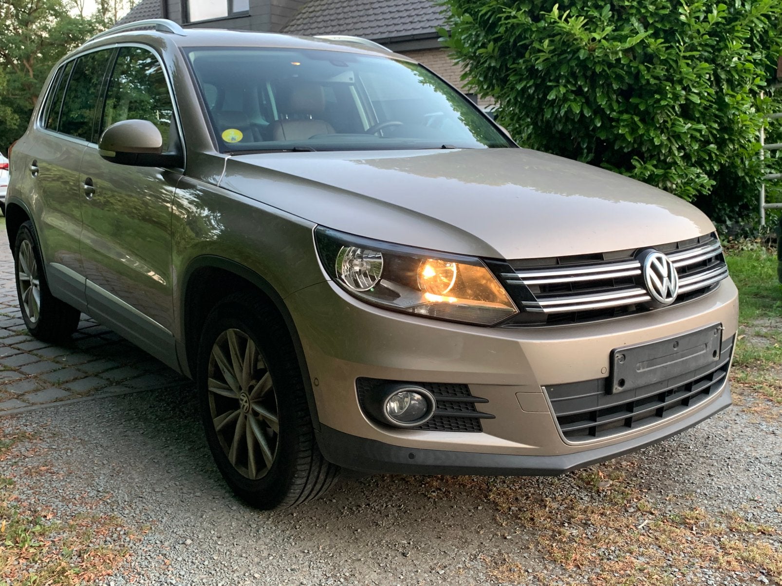 VW Tiguan 2.0TDI 4x4  DSG bj.2015 euro6b 185pk, Autos, Volkswagen, Cuir, Argent ou Gris, Achat, Euro 6