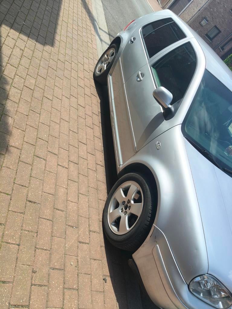 Golf 4, Autos, Achat, Boîte manuelle, Noir, 5 portes