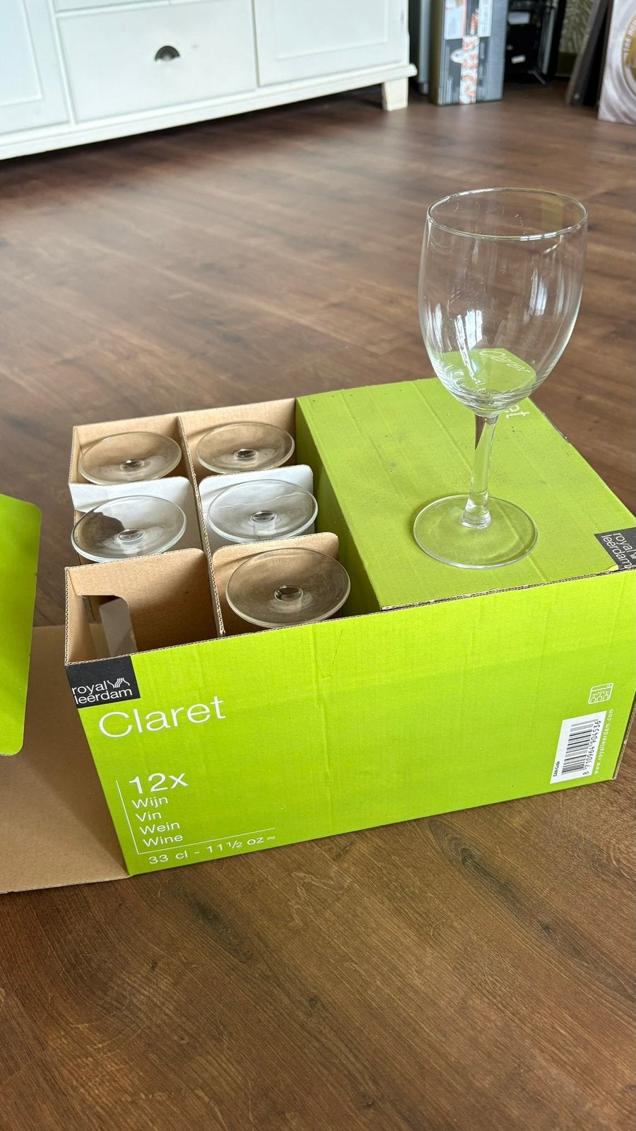 Wijnglazen (30 dozen x 12 glazen), Enlèvement
