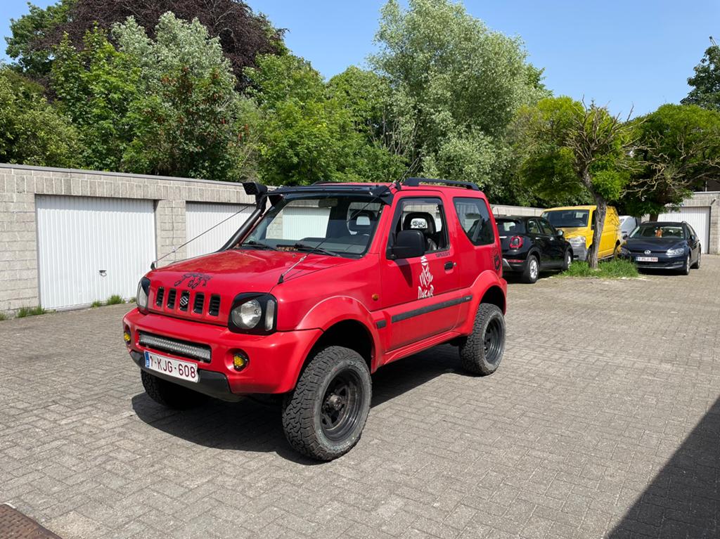 Opportunité unique - Suzuki Jimny 1.3 essence, Autos, Rouge, Achat, Attache-remorque, Boîte manuelle
