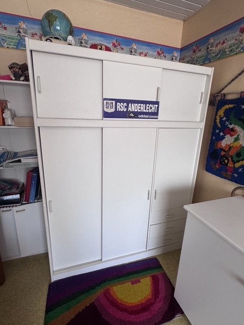 kleerkast met schuifdeuren - gratis af te halen, Huis en Inrichting, Ophalen, Met lade(s), Gebruikt, Strak wit