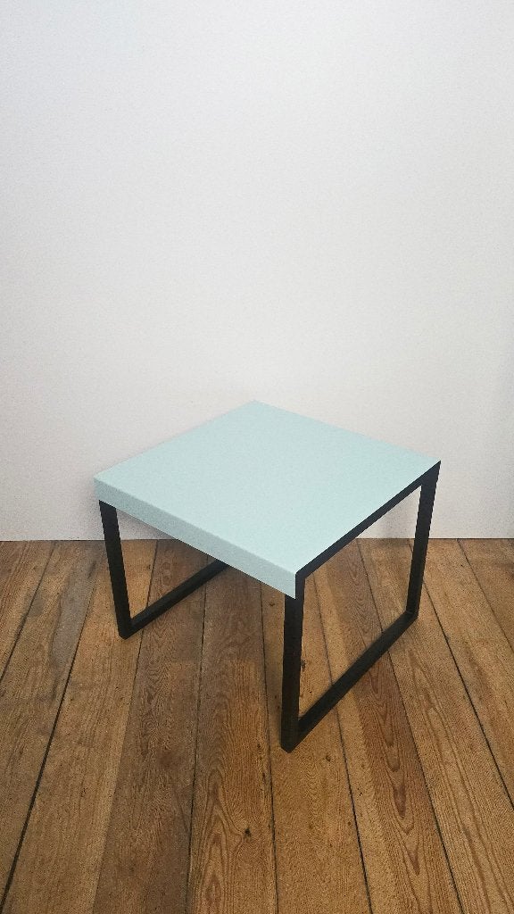 Prachtig bijzettafeltje - HABITAT  - metaal en zwart hout, Minder dan 55 cm, Vierkant, Ophalen of Verzenden, Zo goed als nieuw