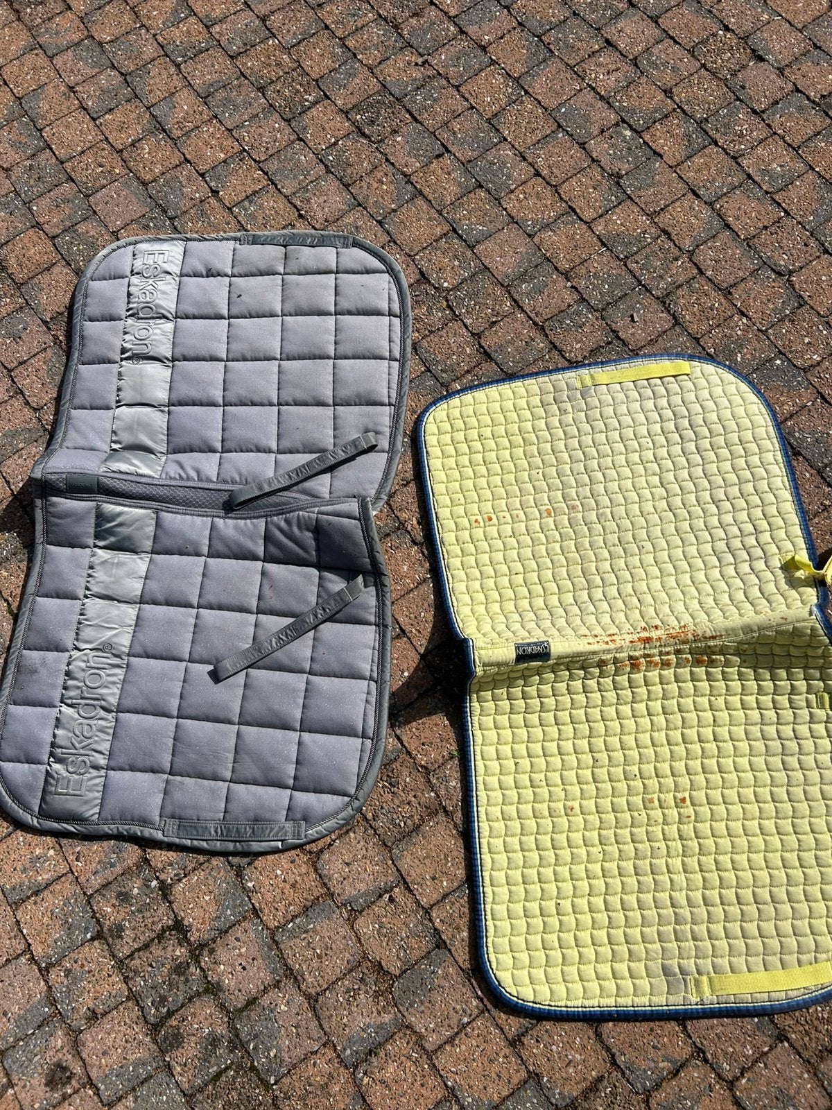 2 zadeldek van eskadron, Ophalen, Gebruikt, Zadeldekje, Extra Full (XL)