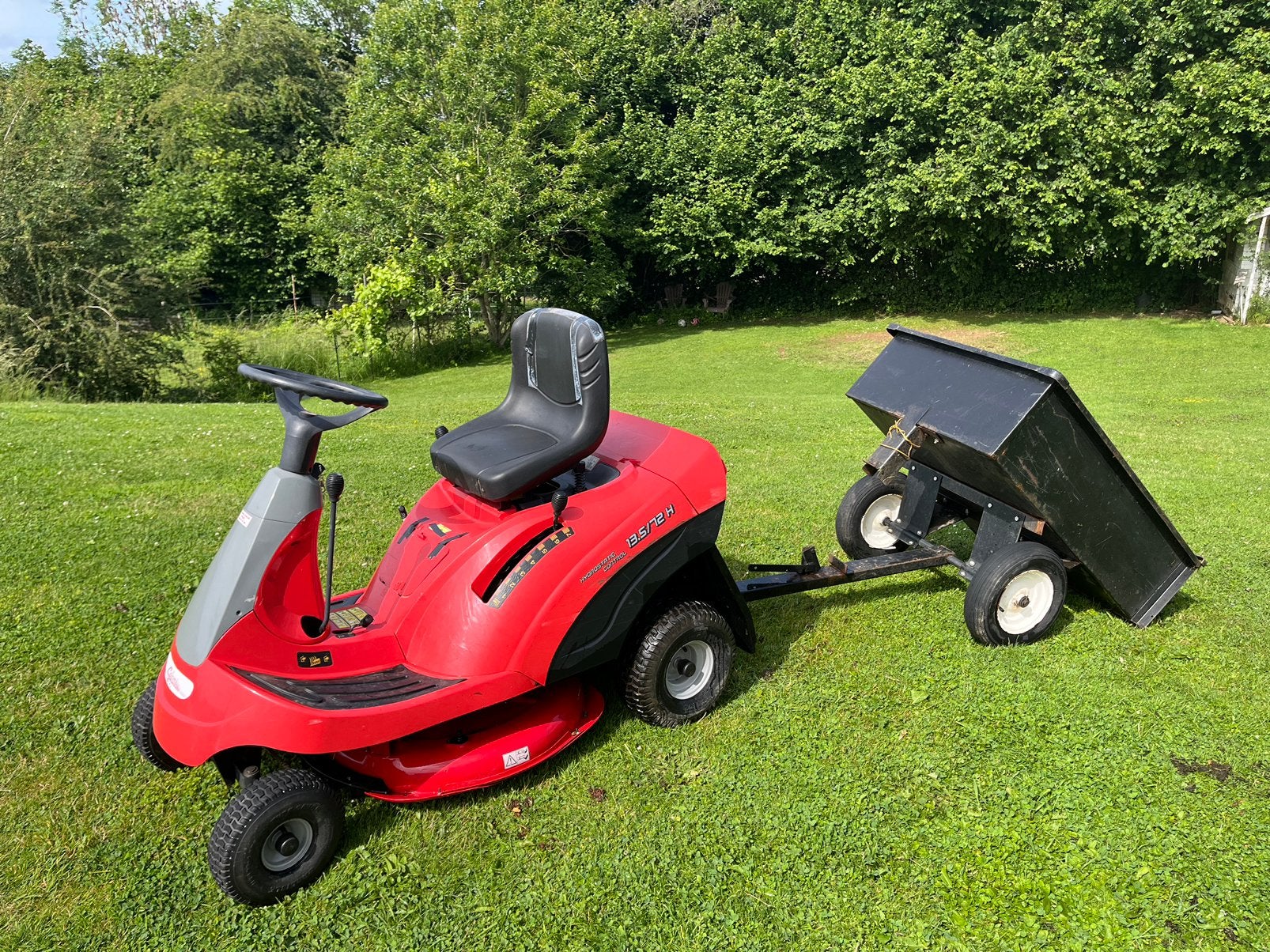 Tracteur tondeuse + remorque, Jardin & Terrasse, Briggs & Stratton, Enlèvement, Utilisé, Moins de 90 cm