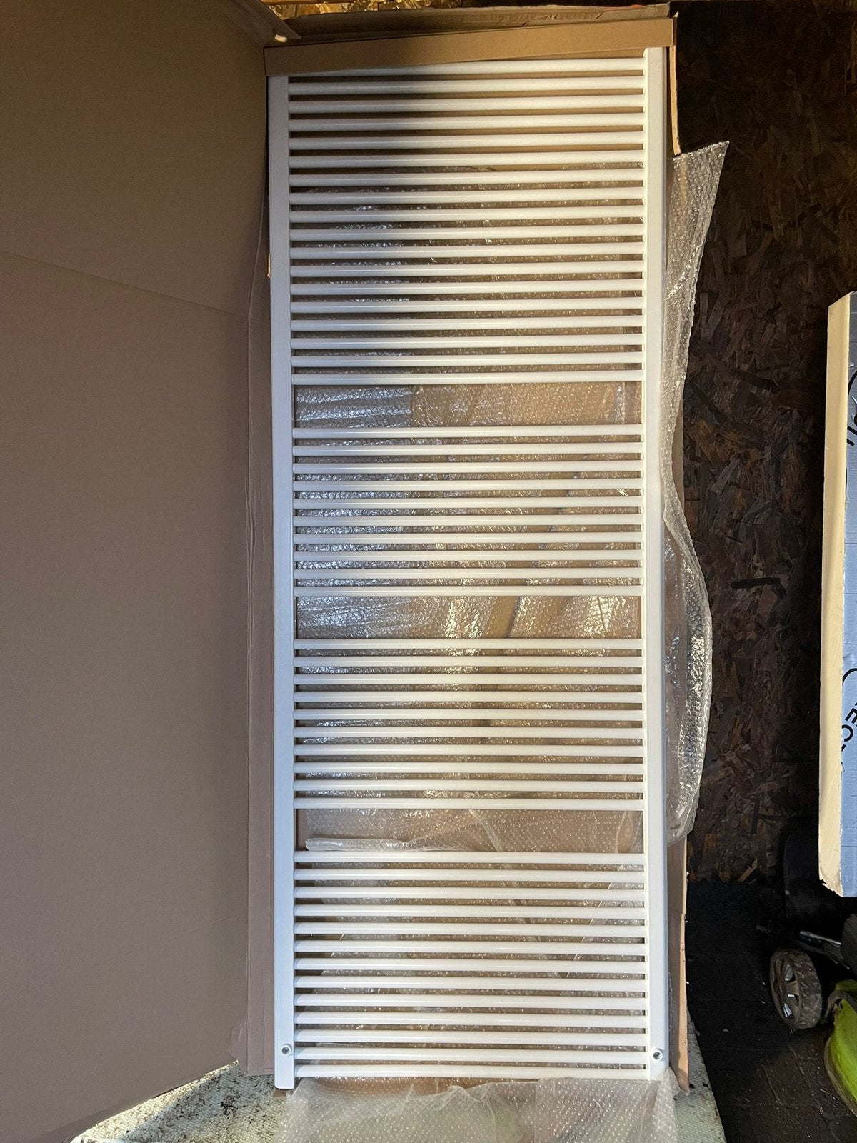 Vasco iris HD-EL-A HANDDOEKRADIATOR, Doe-het-zelf en Bouw, Ophalen, Nieuw, 800 watt of meer, Radiator