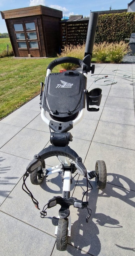Golf : deux chariots 3 roues - vends les 2 en lot ou 1 seul, Sport en Fitness, Ophalen, Gebruikt