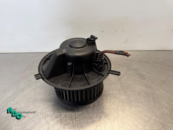 Kachel Ventilatiemotor van een Volkswagen Golf (Golf 04-), Gebruikt, -, Volkswagen, -
