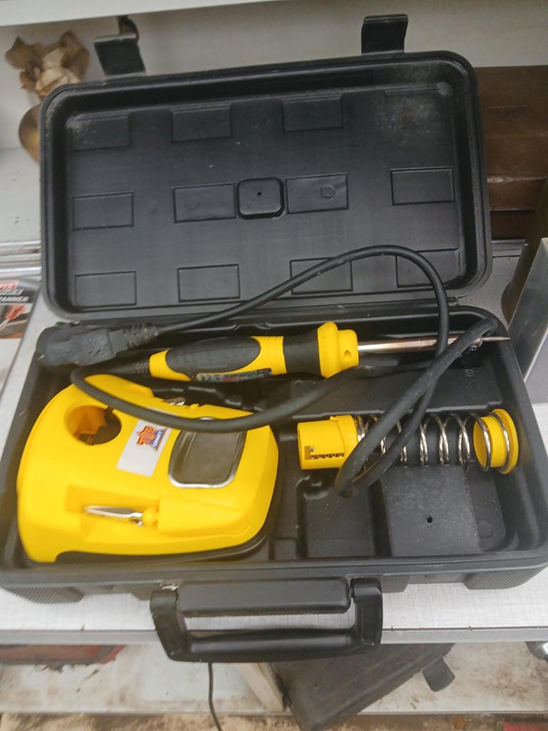 Topcraft soldeerboutset, Doe-het-zelf en Bouw, Gereedschap | Zaagmachines, Ophalen