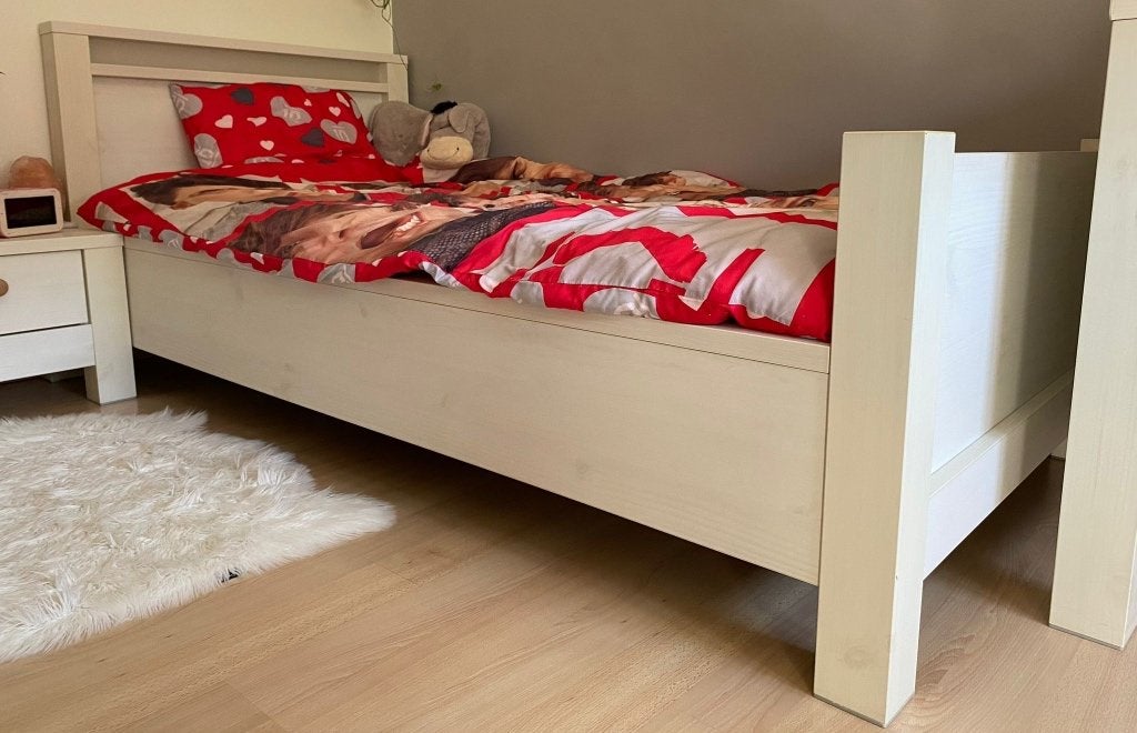 Slaapkamer enkel bed met nachtkastje en bureau, Huis en Inrichting, Slaapkamer | Bedden, Ophalen, Gebruikt, 90 cm, Eenpersoons