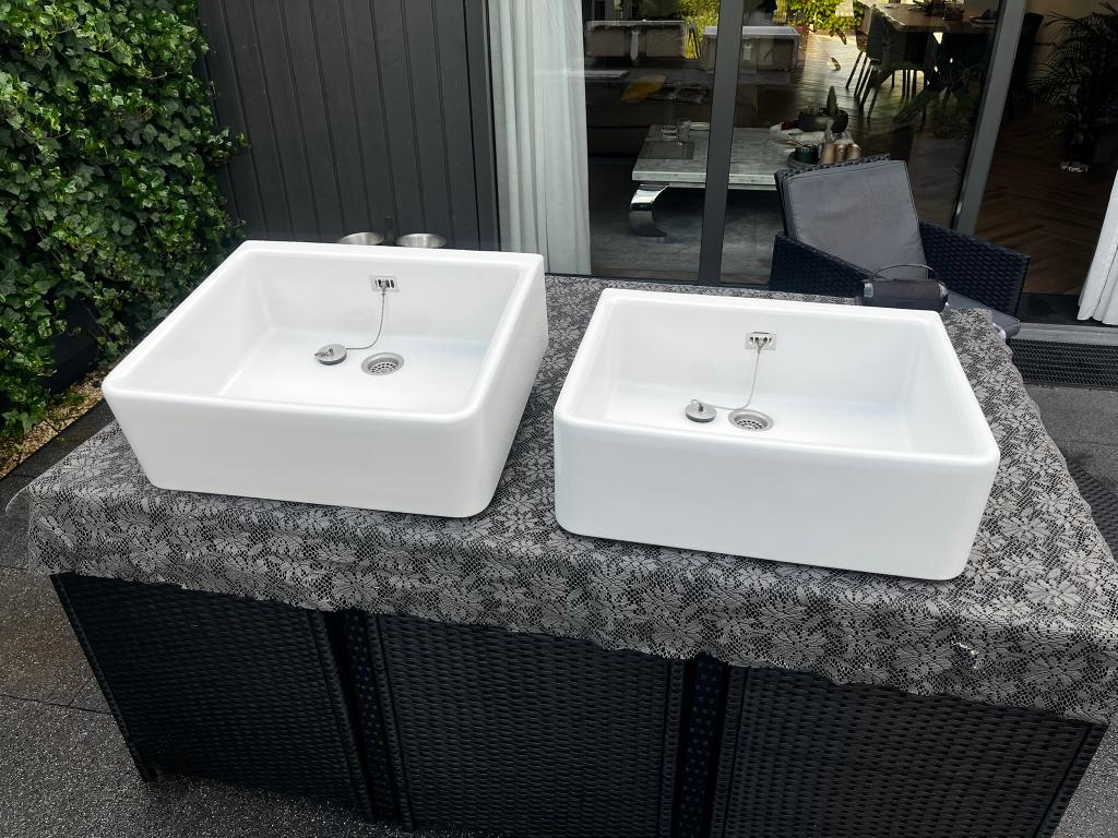 2 Luxe Grote Wastafels incl. Bevestiging, Doe-het-zelf en Bouw, Sanitair, Ophalen, Gebruikt, Wastafel
