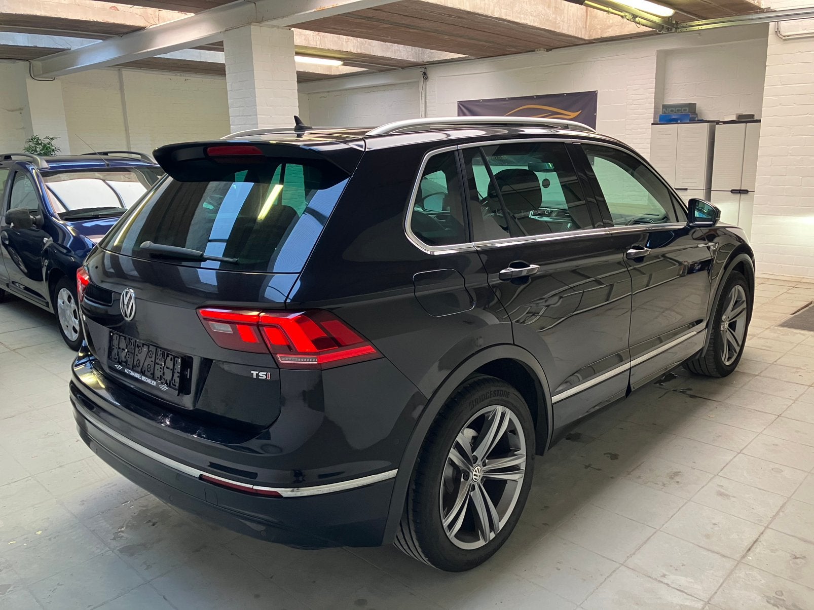 Vw Tiguan 1.4Tsi R line Full Options..!, Lane Keeping Assist, Bedrijf, SUV of Terreinwagen, 1408 cc