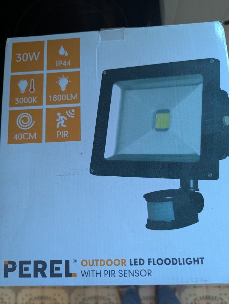 Perel Outdoor LED Breedstraler 30W met PIR-sensor, Minder dan 50 watt, Wandlamp, Nieuw, Ophalen of Verzenden