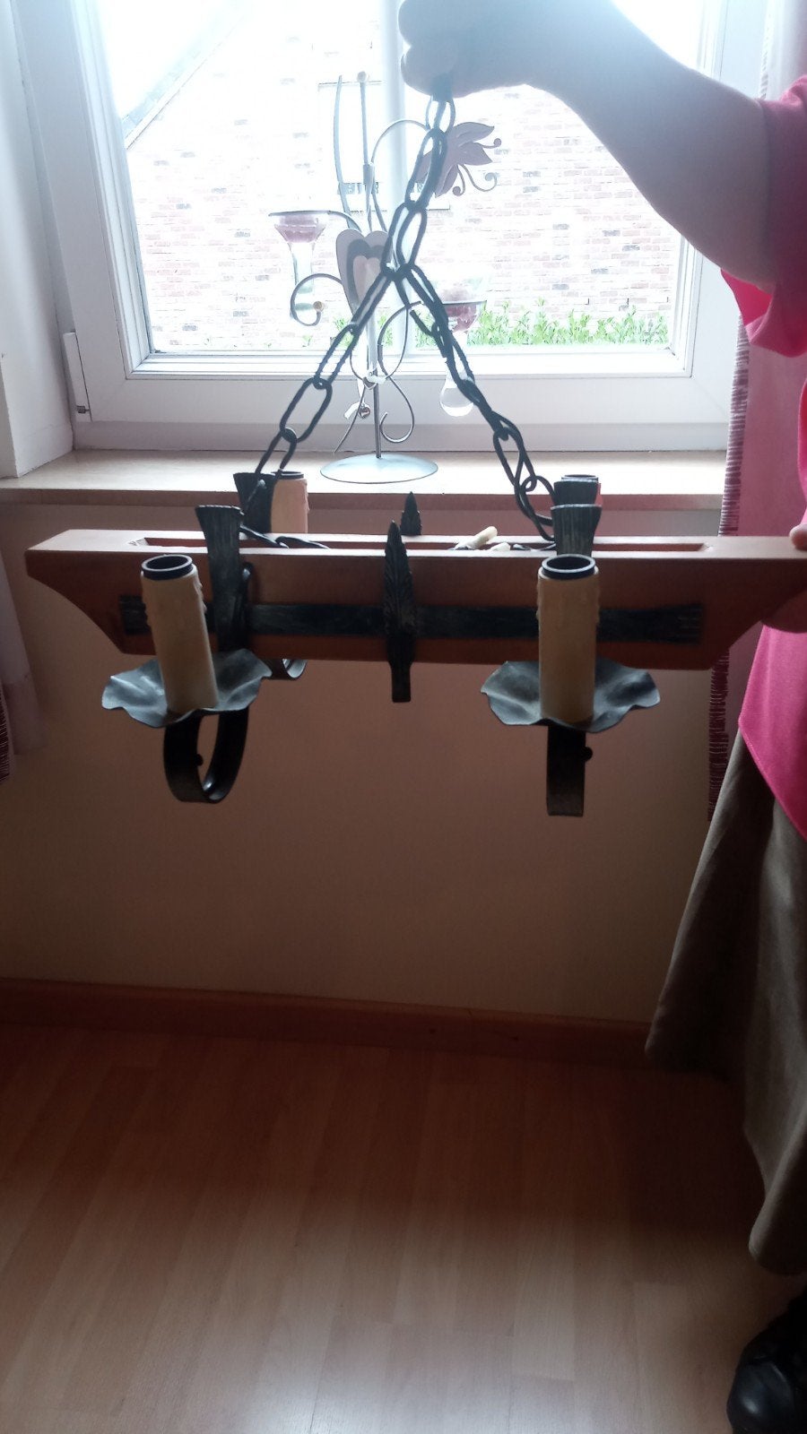 av lustre en avec 4 branches et suspension de fer forgé bois, Enlèvement ou Envoi, Ancien fermette, Comme neuf, E14 (petit)
