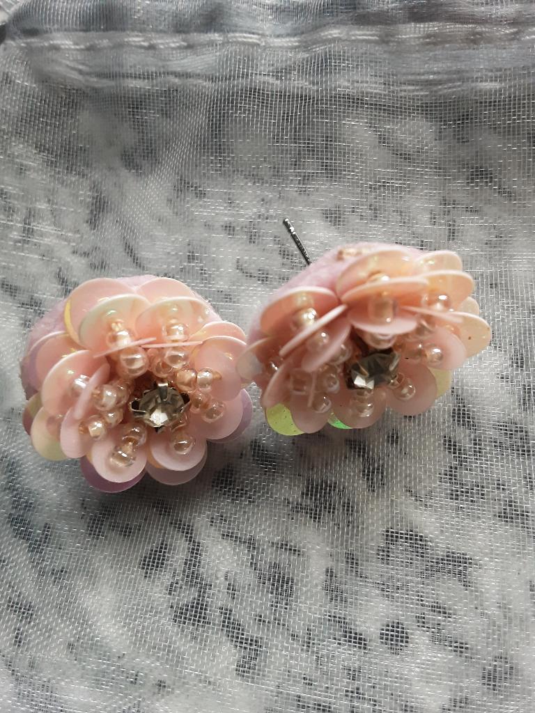 Fijne Nieuwe  roze oorbellen, Bijoux, Sacs & Beauté, Boucles d'oreilles, Rose, Enlèvement, Autres matériaux, Neuf