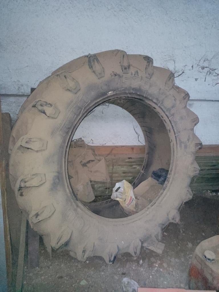 Tractorband Pirelli TM700 520/70 R 38, Ophalen of Verzenden