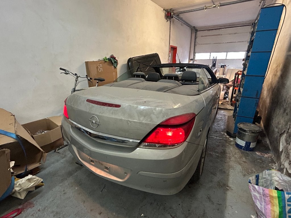 Opel Astra H Cabrio 2008 Airco 1.6 Benzin 105.000km's!, Autos, Cuir, Entreprise, Cabriolet, https://public.car-pass.be/9725-8212-7429