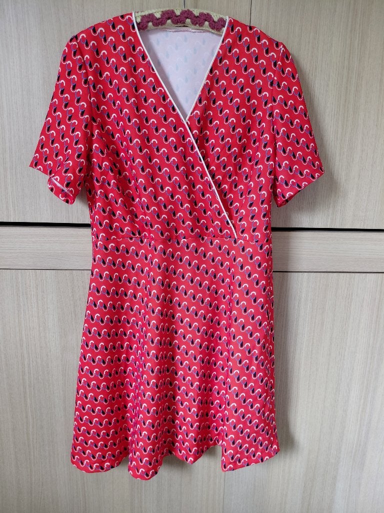 kleedje en bijhorende schoenen, Enlèvement, Longueur genou, Taille 42/44 (L), Neuf