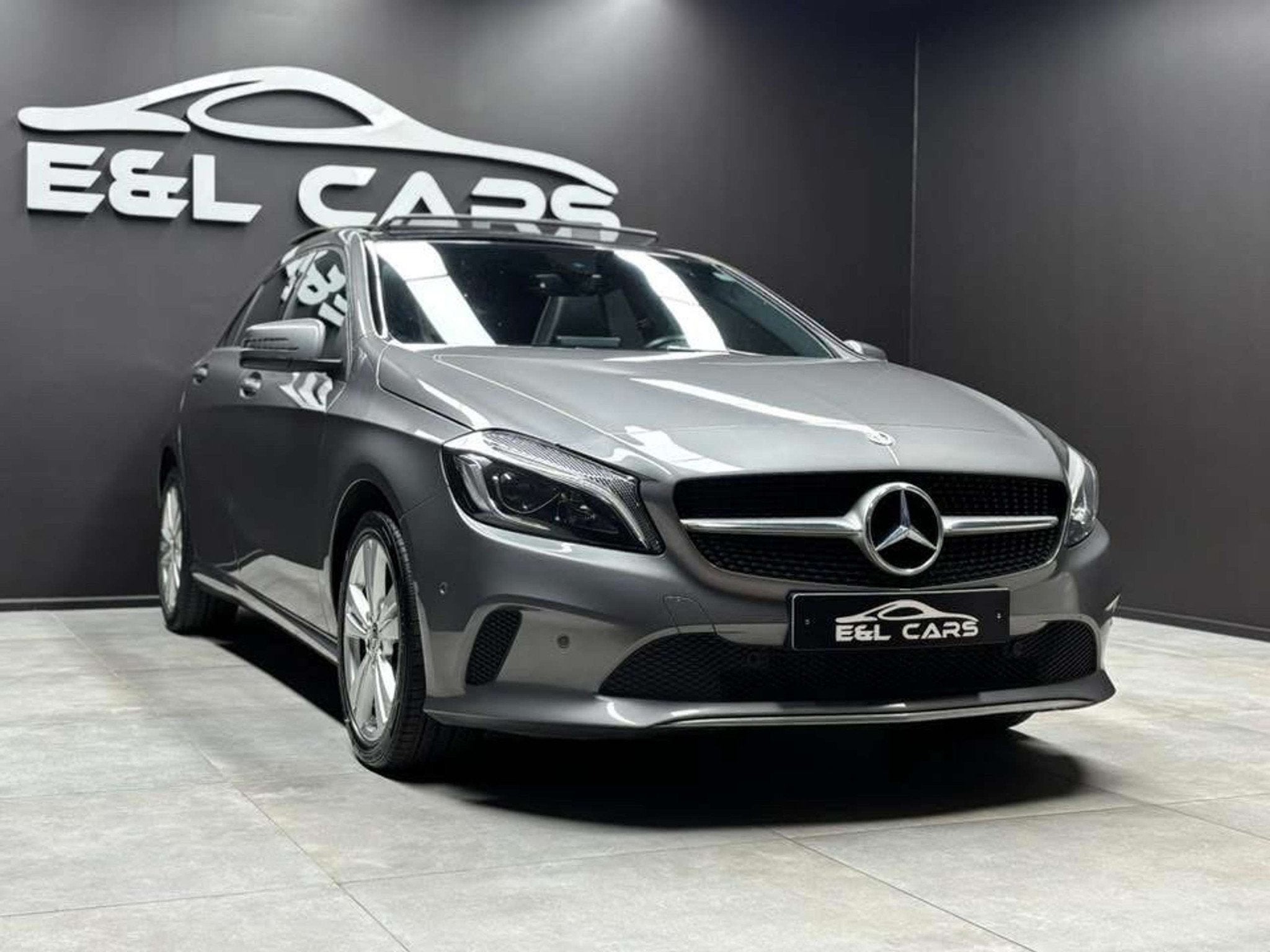 Mercedes-Benz A-Klasse 180 Réservé, Autos, Achat, Euro 6, Entreprise, Boîte manuelle