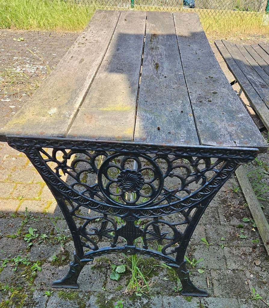 Tuintafel en bank in gietijzer, Enlèvement