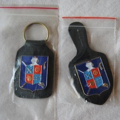 militaire borsthanger / kenteken, Ophalen of Verzenden, Landmacht, Embleem of Badge