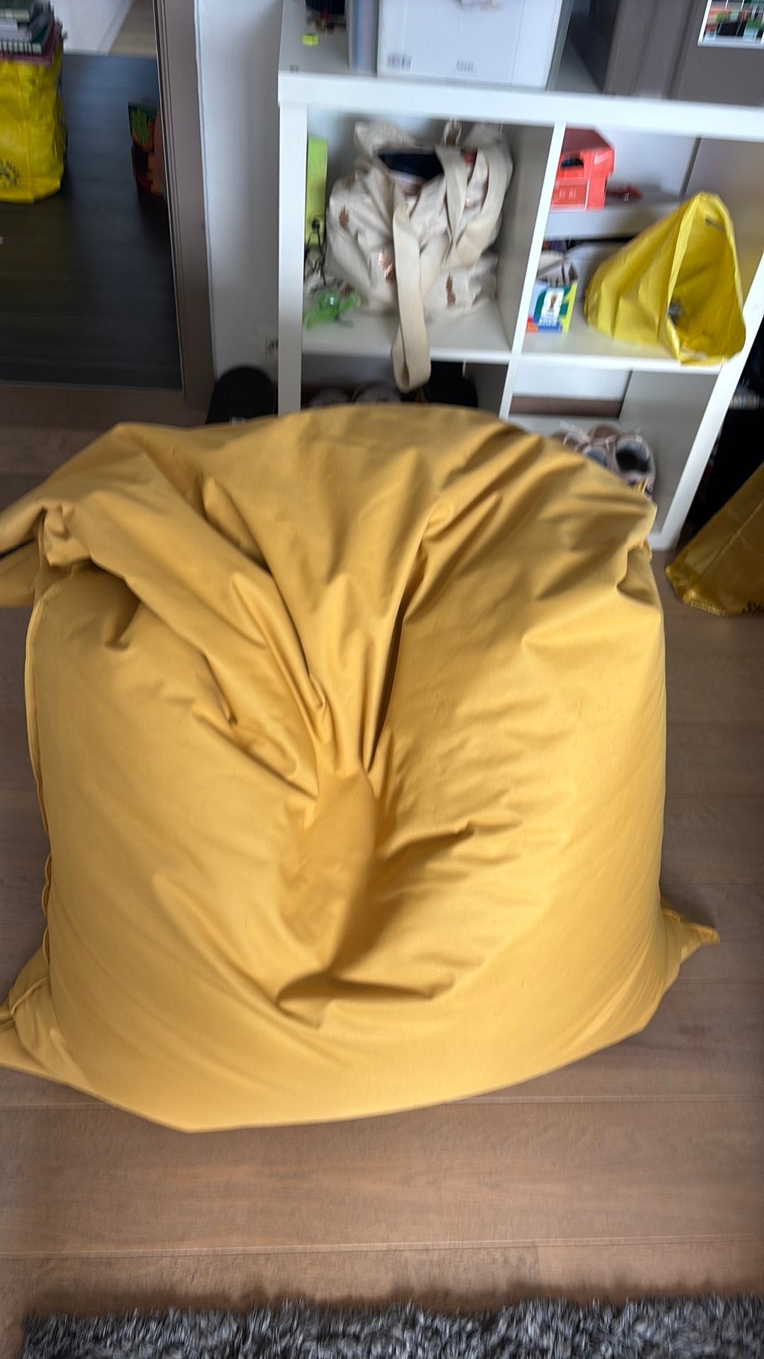 Pouf jaune moutarde, Comme neuf, Enlèvement, 50 à 75 cm, Autres matériaux