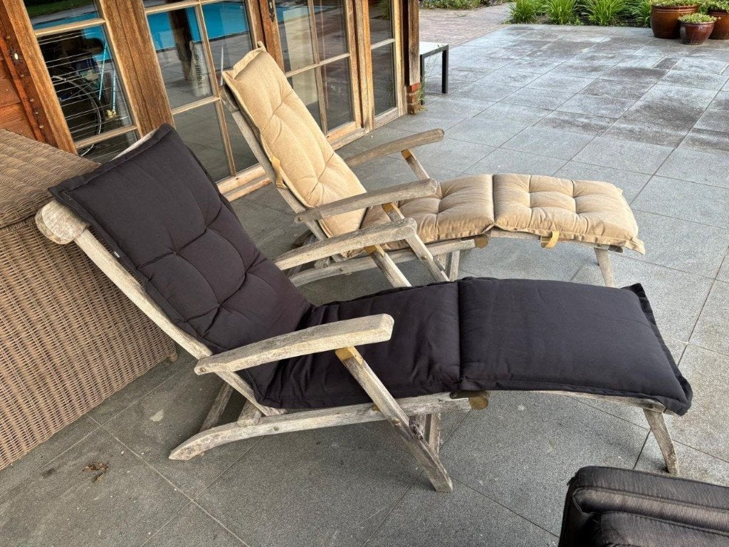 2 Teak ligbedden met bijbehorende kussens, Ophalen, Gebruikt, Teakhout