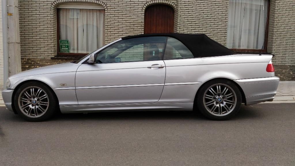BMW 318 Ci Cabrio Pack - 45.000 km - Youngtimer, Auto's, BMW, 4 zetels, Achterwielaandrijving, 1995 cc, Zwart