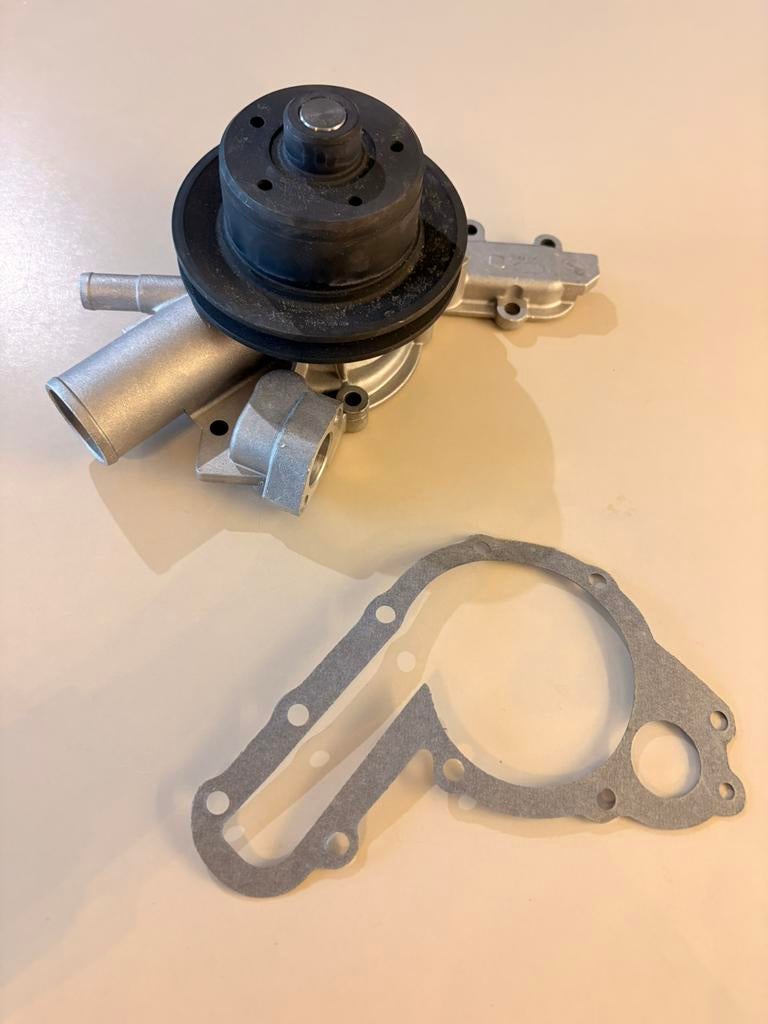 Nieuwe Alfa GT Junior/Giulia waterpomp, Auto's, Alfa Romeo, Particulier, Te koop, Giulia