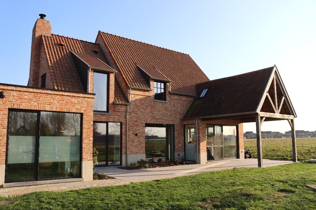 Nieuwbouwwoning met stalgebouw, piste en weides, Immo, 250 m², Wervik, 3 kamers, 42 kWh/m²/jaar