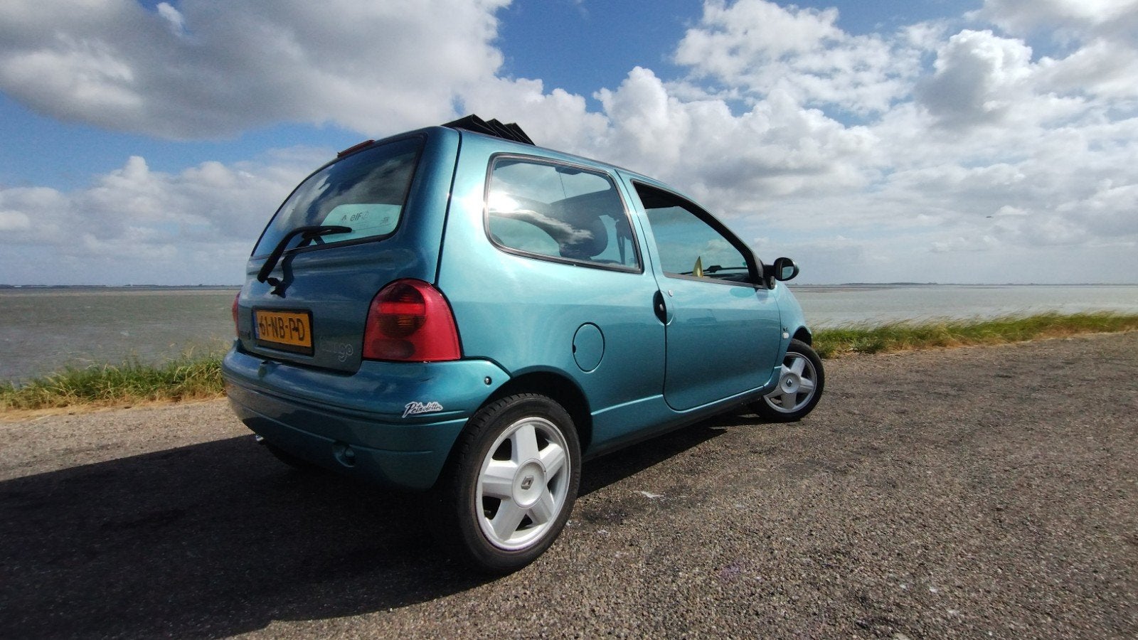 très belle Twingo 16v, low km : jeune classique !, Autos, Vitres électriques, Bleu, 2 portes, Particulier