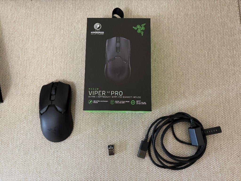 Razer Viper V2 Pro Wireless – Ultralichte gamingmuis, Computers en Software, Rechtshandig, Muis, Gebruikt, Gaming muis