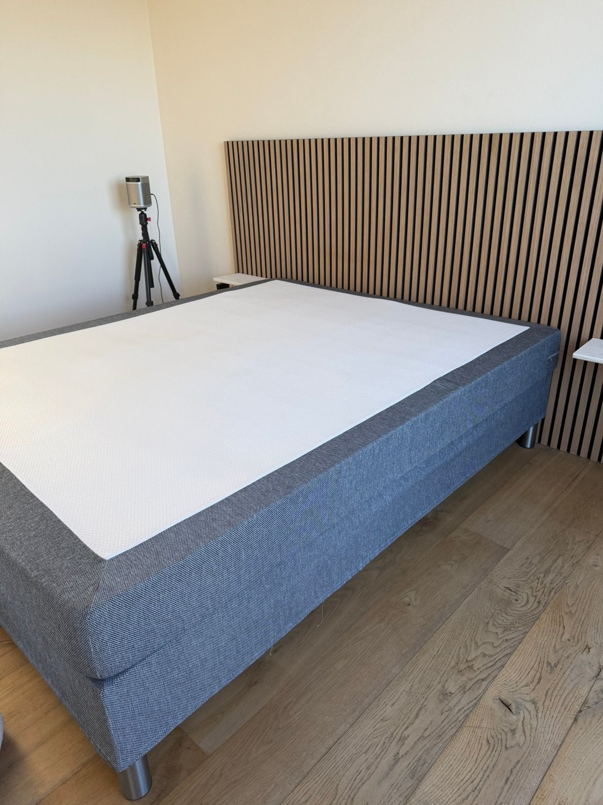 Sommier Jysk Tyria 160 cm, Gris, Enlèvement, Utilisé, 200 cm