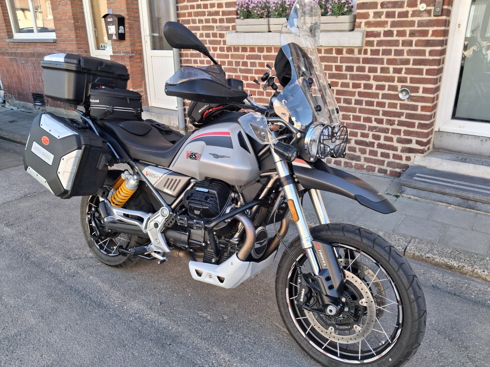 V85tt travel 2024, öhlins vering en volled. Mistral uitlaat, Particulier, Handvatverwarming