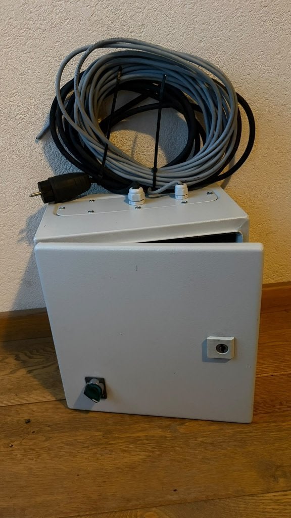 Omron MX2 frequentieregelaar 0,75 kW in Rittal kast, Ophalen