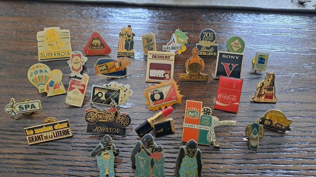 lot de pin's publicitaires, Collections, Enlèvement ou Envoi, Utilisé, Autres types