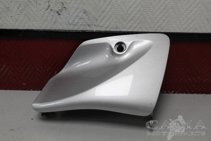 CARENAGE INTERNE PANNEAU GAUCHE BMW R 1150 RT (R1150RT), Dhr. S. di Majo, Utilisé, Info@cama-motorparts.nl, P.J. Troelstraweg 8 8
3144 CX  MAASSLUIS, NL