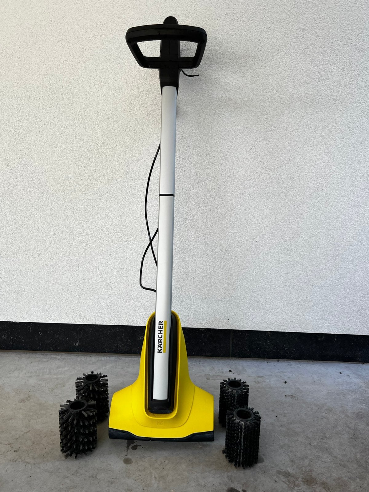 Karcher PCL 4 terrasreiniger met 2 sets borstels, Doe-het-zelf en Bouw, Ophalen, Zo goed als nieuw