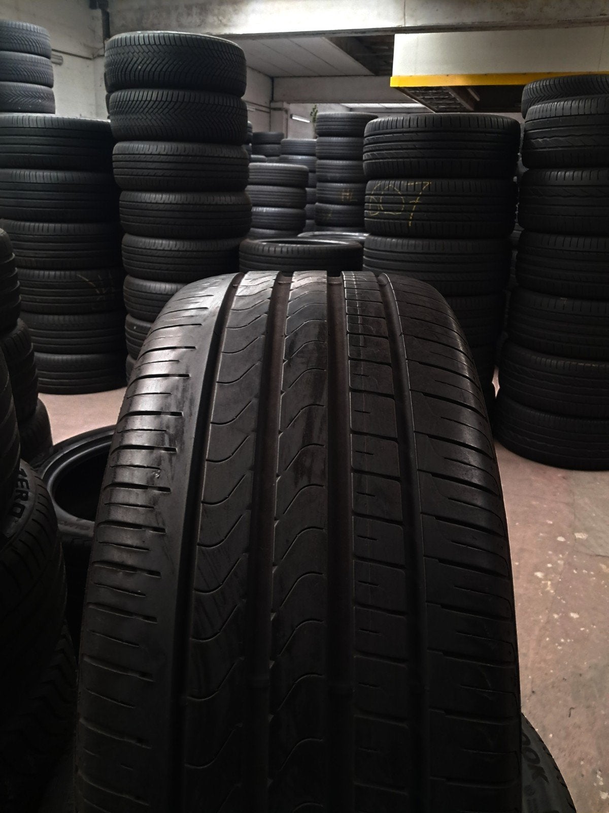 27540r21 275 40 r21 275/40/r21 PIRELLI avec montage