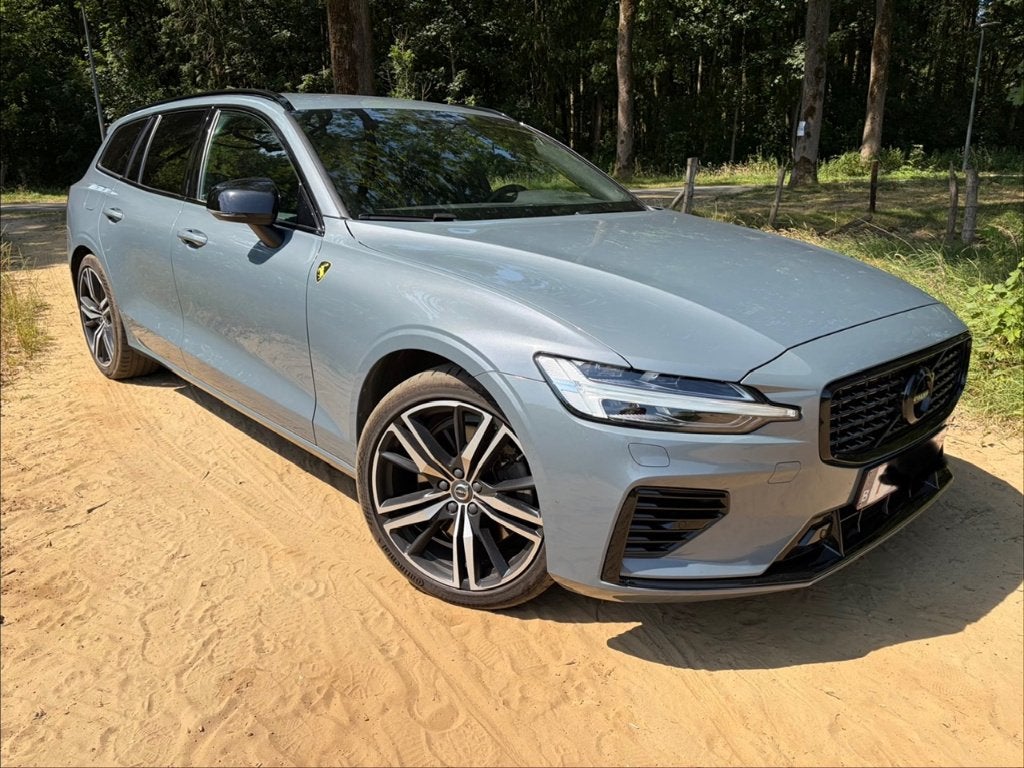 Design Volvo V60 T6 R en parfait état !, Cuir, Euro 6, Entretenue par le concessionnaire, Noir