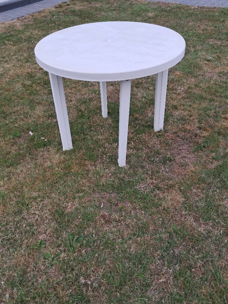 3 Tuintafels in goede staat  Samen 15 Euro, Tuin en Terras, Ophalen