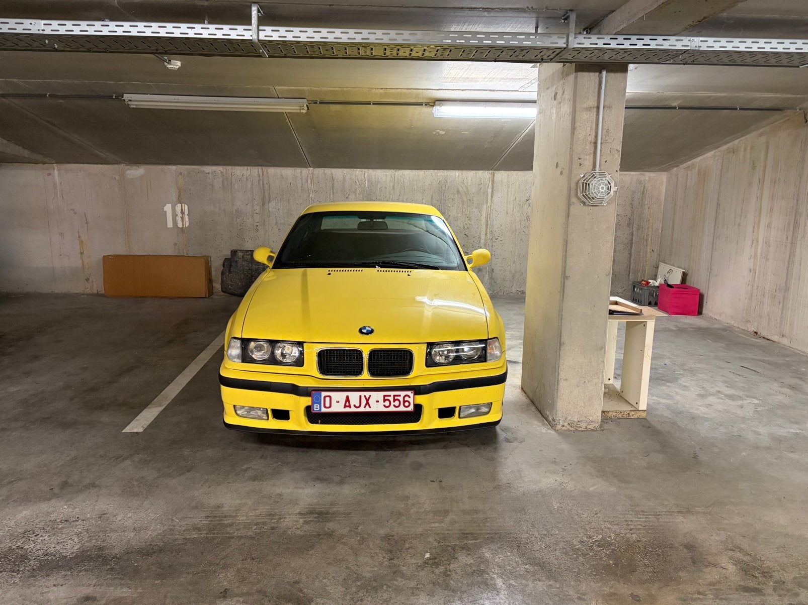 Bmw e36 m3 3.0, Achterwielaandrijving, Zwart, Alcantara, Geel