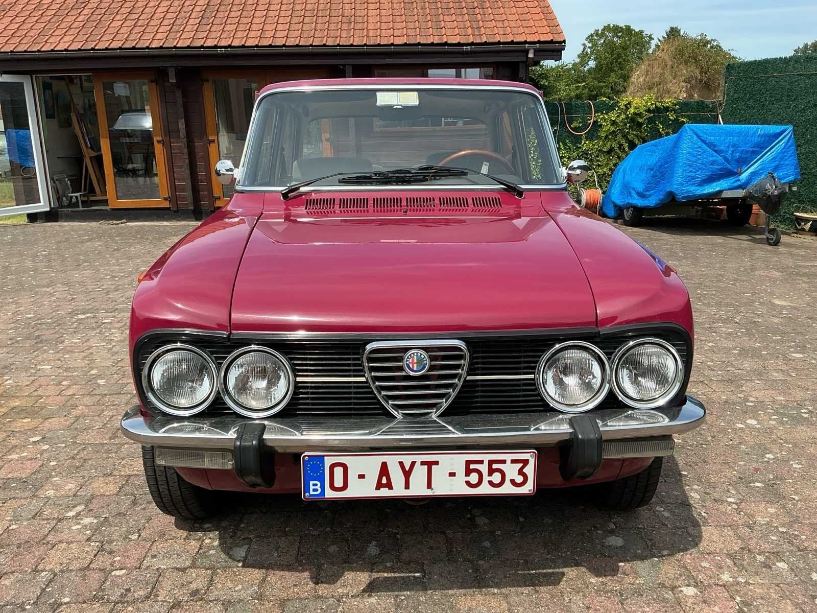 Alfo Romeo Nuova Super 1300 Oldtimer 1975, Auto's, Oldtimers, Overige merken, Bedrijf, Handgeschakeld, Overige carrosserie