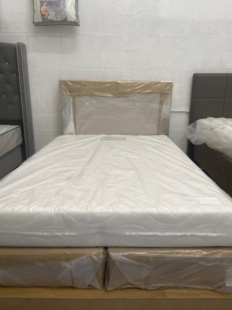 Boxspring Beige 140x200 avec tête de lit fabrique belge, Enlèvement, Comme neuf, Beige