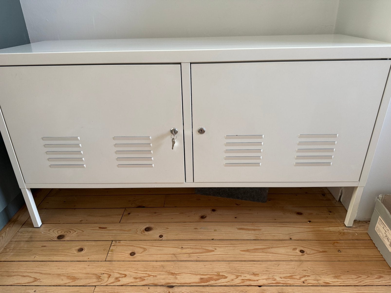Ikea PS kast, Enlèvement, Utilisé