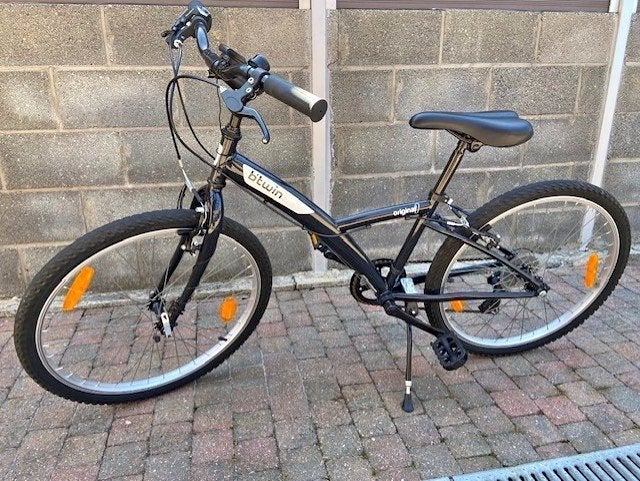 Vélo B’Twin Original 24” – Noir – État impeccable, Vélos & Vélomoteurs, Vélos | Vélos pour enfant, Comme neuf, 20 pouces ou plus